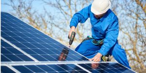 Installation Maintenance Panneaux Solaires Photovoltaïques à Arith